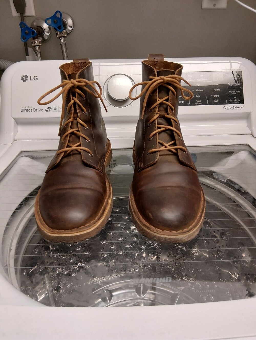 Clark's Mali Beeswax Desert Leather Lace-Up Boots